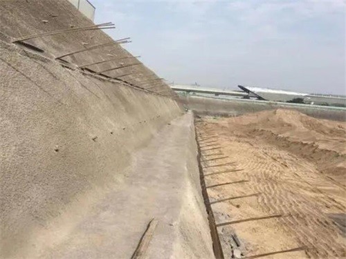 铁锋河道边坡加固